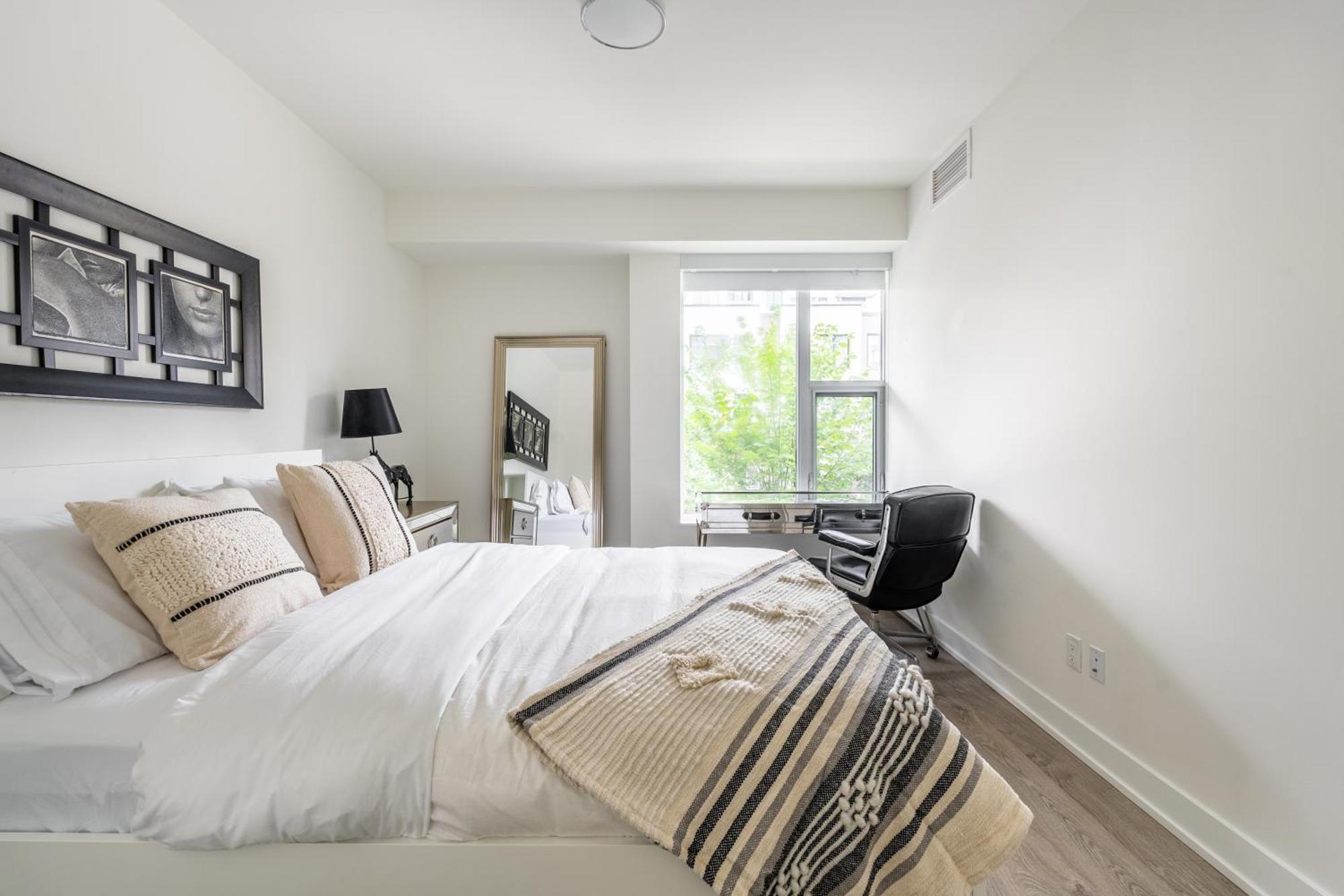 Spacious Corner Apartment Downtown Toronto Buitenkant foto